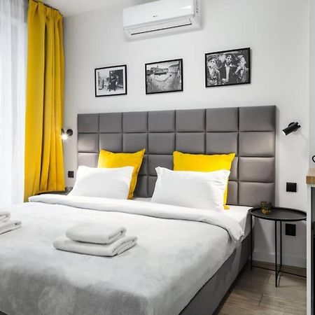 Househost Apartment: Miodowa 42/8A Street Krakow Bagian luar foto