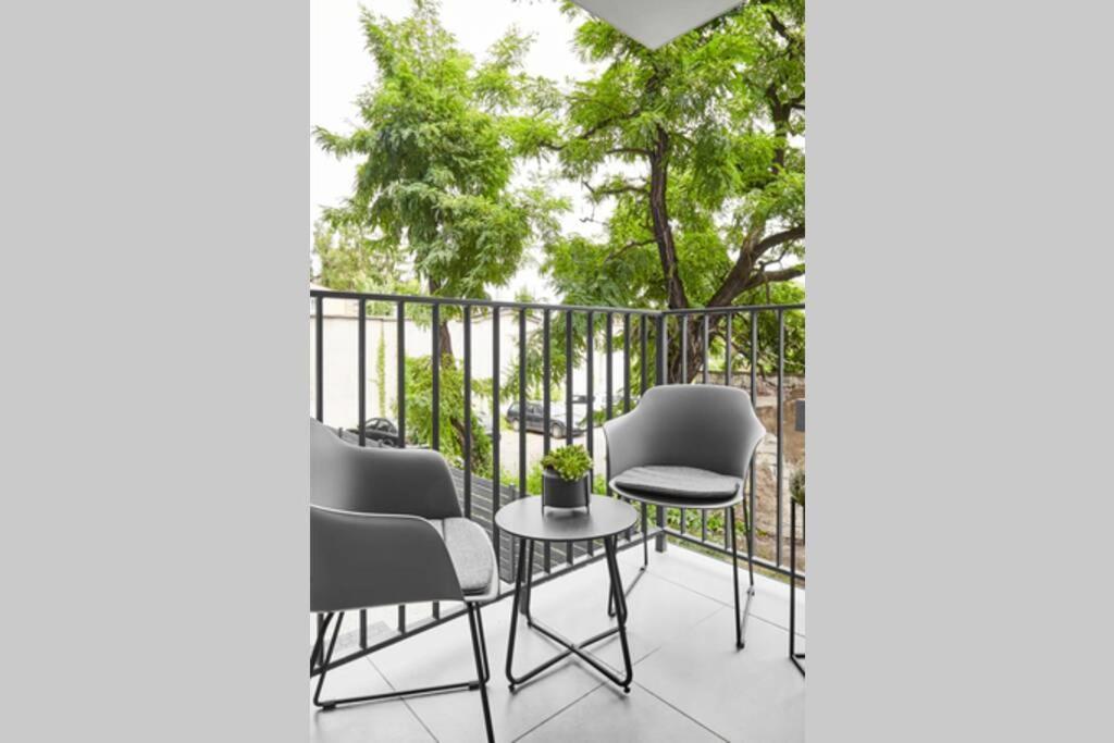 Househost Apartment: Miodowa 42/8A Street Krakow Bagian luar foto