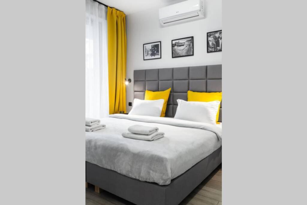 Househost Apartment: Miodowa 42/8A Street Krakow Bagian luar foto